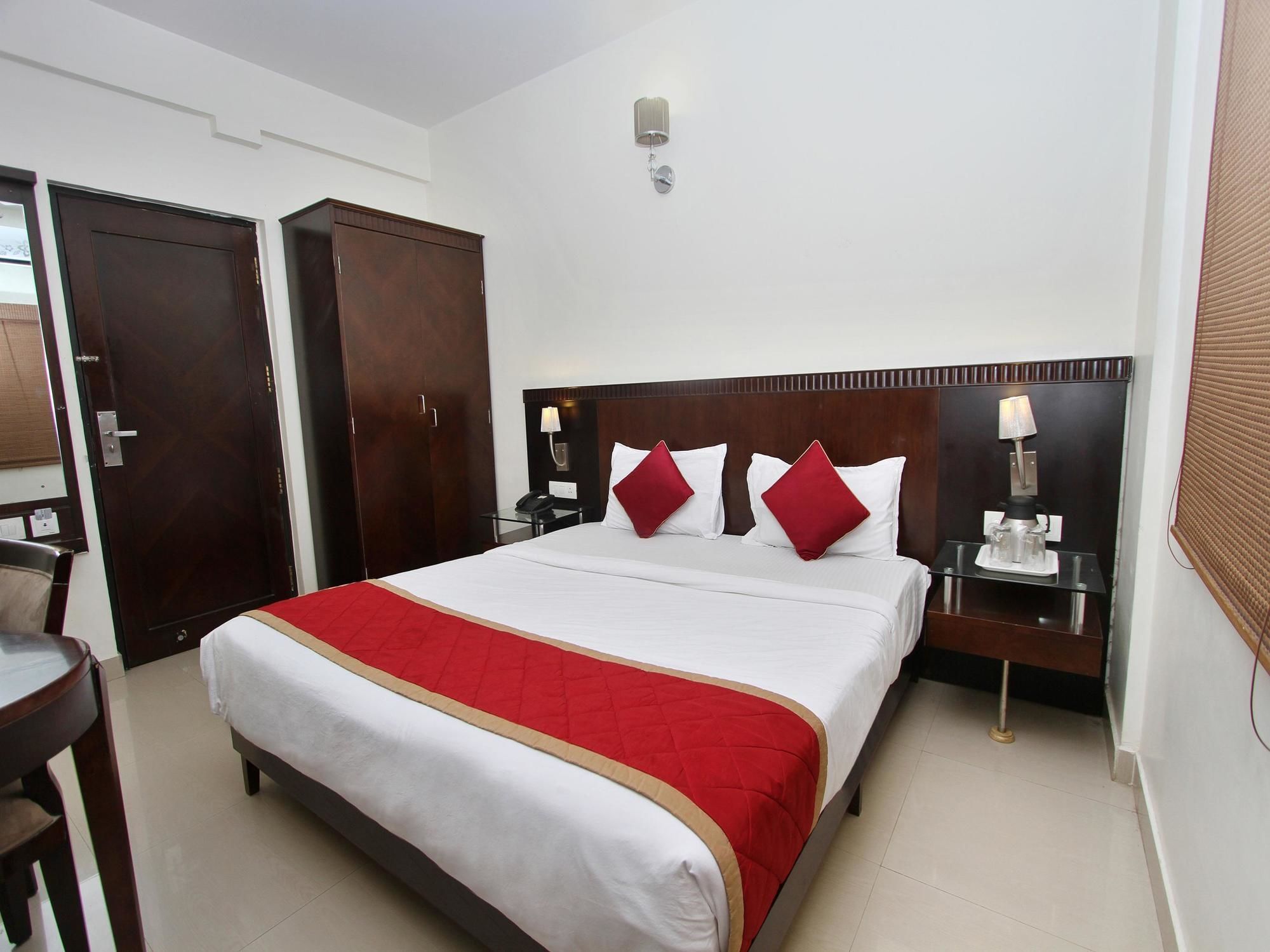 Oyo 435 Hotel Amshi International Bangalore Dış mekan fotoğraf