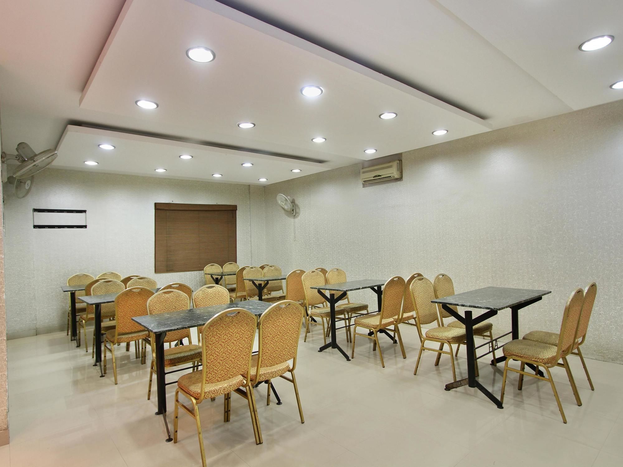 Oyo 435 Hotel Amshi International Bangalore Dış mekan fotoğraf